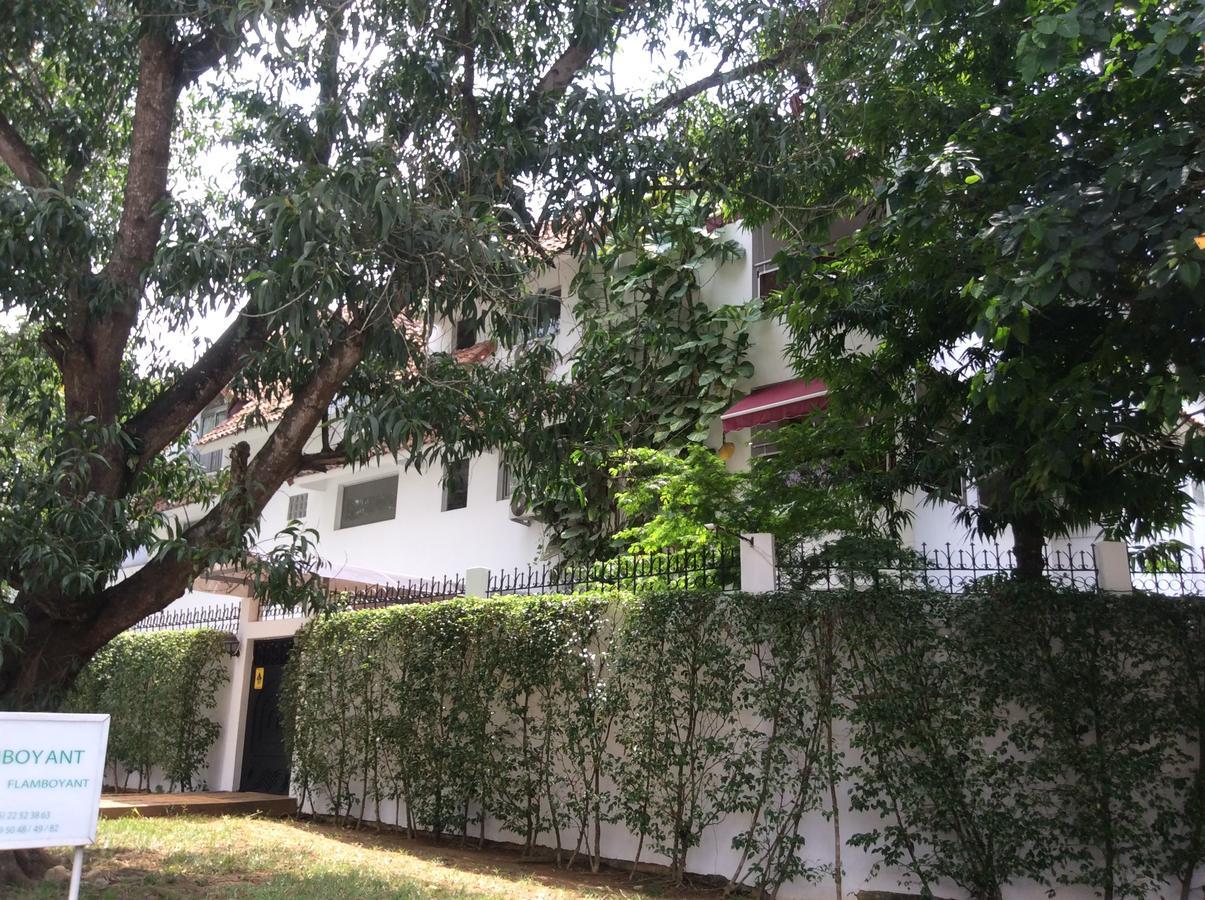 Residence Le Flamboyant Abidjan Bagian luar foto