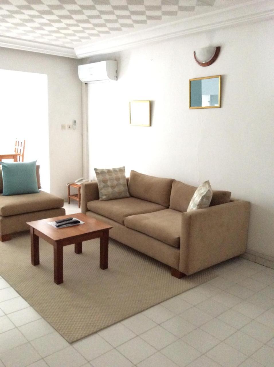 Residence Le Flamboyant Abidjan Bagian luar foto